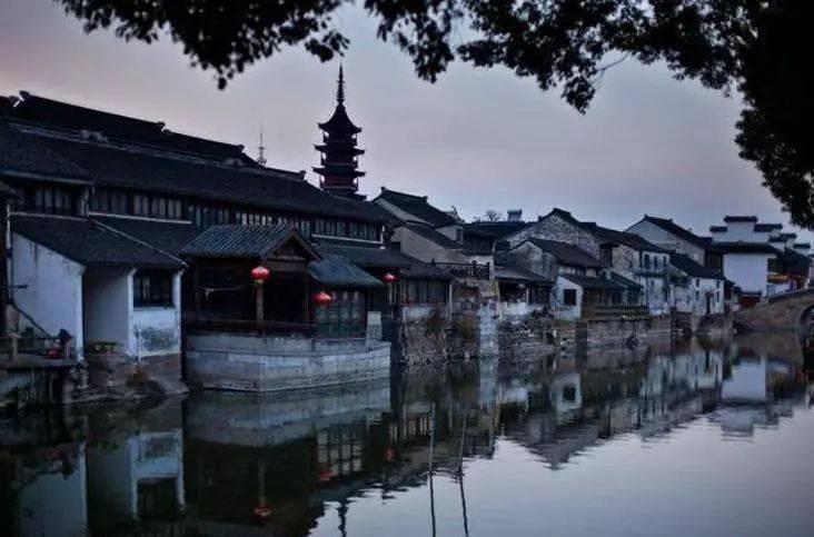若羌：乡镇小巴扎红红火火热热闹闹迎新春